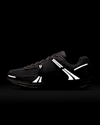 NIKE+ZOOM+VOMERO+5+SE.png
